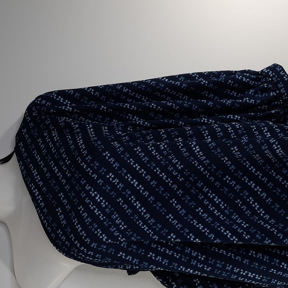 NWT SLIM FACTOR INDIGO/ WHITE SHIBORI STRIPE PRINT BLOUSE SZ L. - Picture 3 of 13